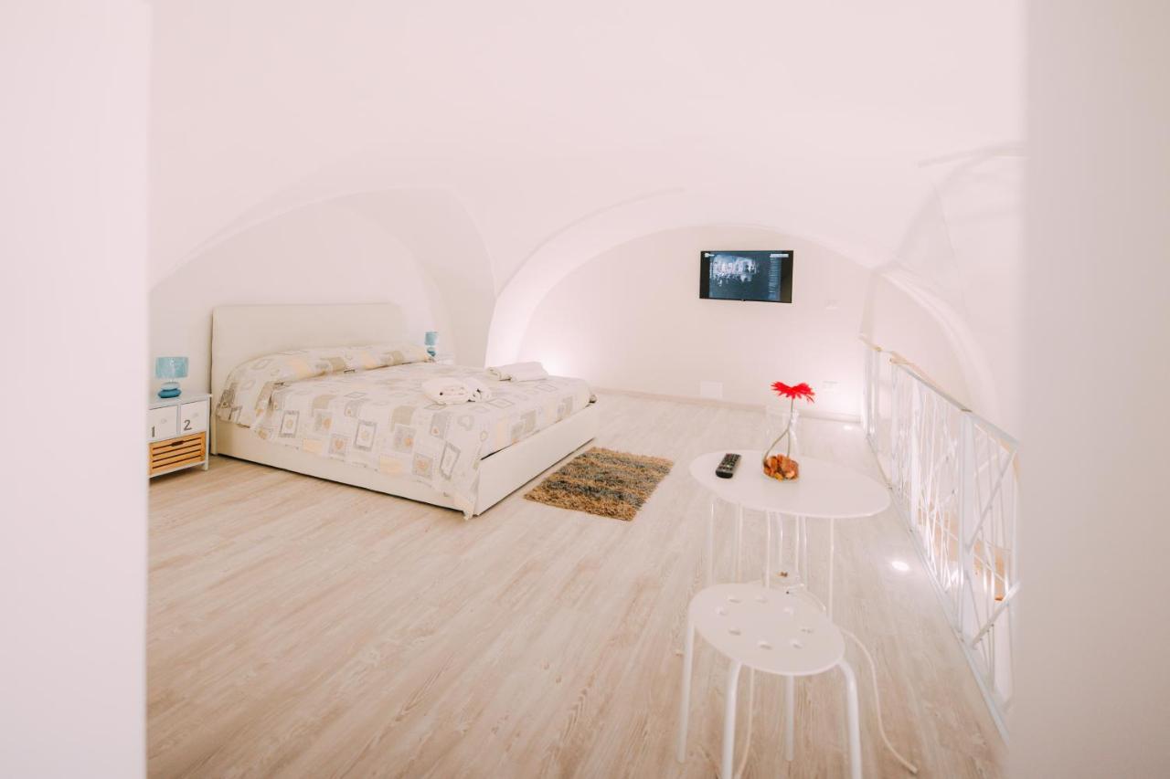 Bed Casa Vacanza Via Gallipoli - Corte Bari Brindisi Exterior foto