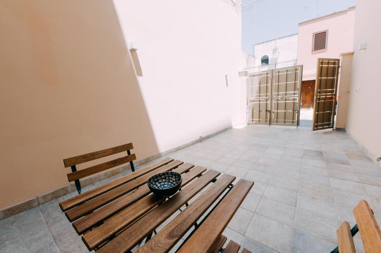 Bed Casa Vacanza Via Gallipoli - Corte Bari Brindisi Exterior foto